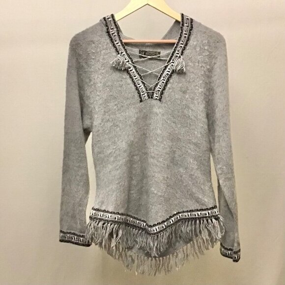 100% Baby Alpaca Sweater Small Women’s Gray Hooded Fringe Long Sleeve - Picture 5 of 6